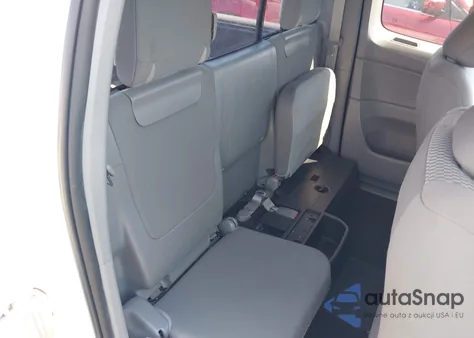 2013 Toyota Tacoma from USA, damaged, VIN 5TFTX4CN2DX032744